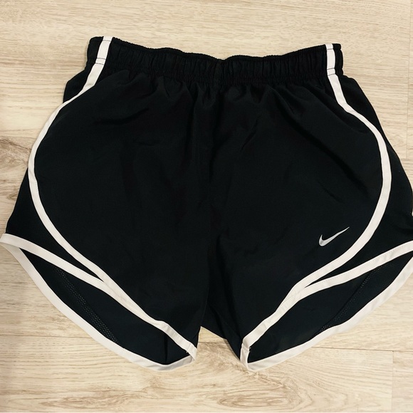 Nike Dri-FIT Tempo Running Shorts - Picture 3 of 6